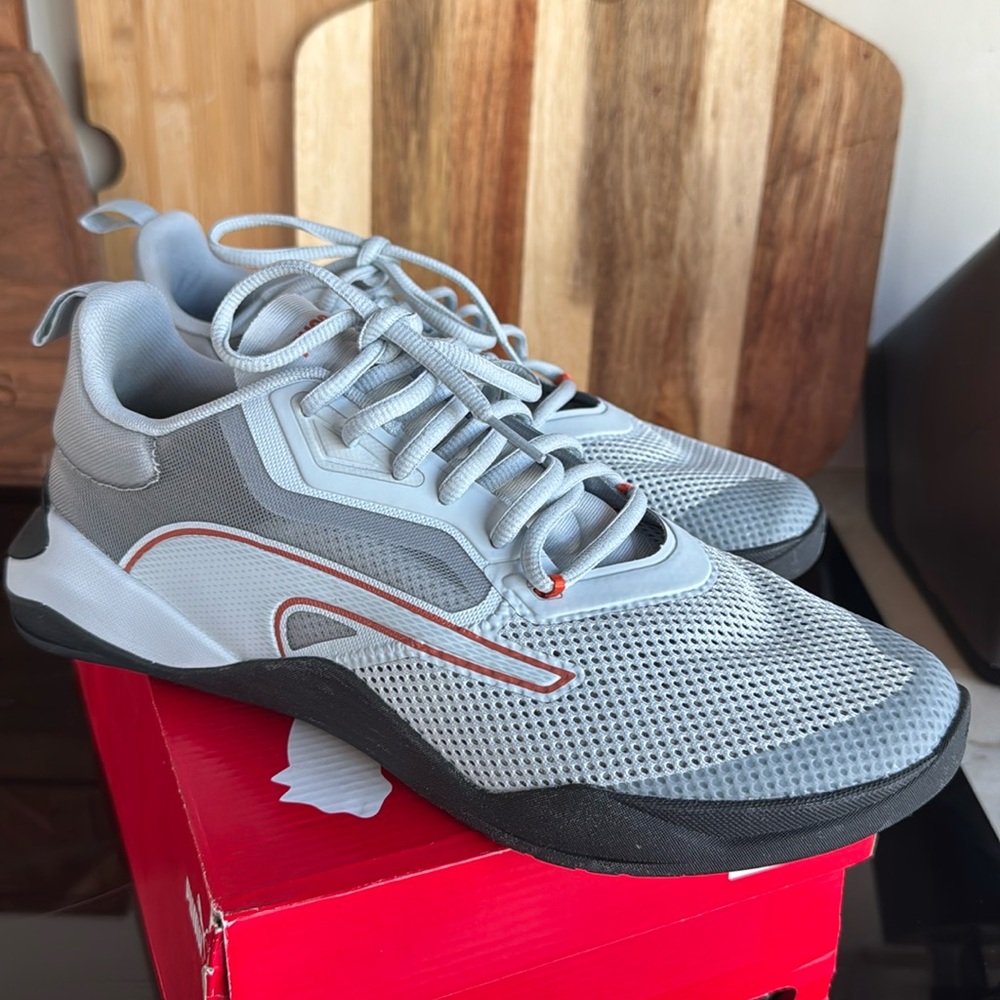 Puma Mens 8.5 Fuse 2.0 Gray Fitness Workout Shoes Sneakers New